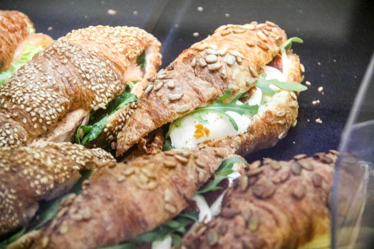 Como deixar de ter medo da fome: porque é que as pausas conscientes na alimentação podem mudar a sua relação com a comida