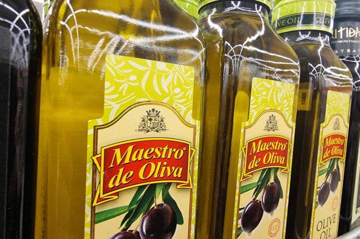 Porque é que o azeite deve ficar escuro: porque é que a luz é o principal inimigo na prateleira